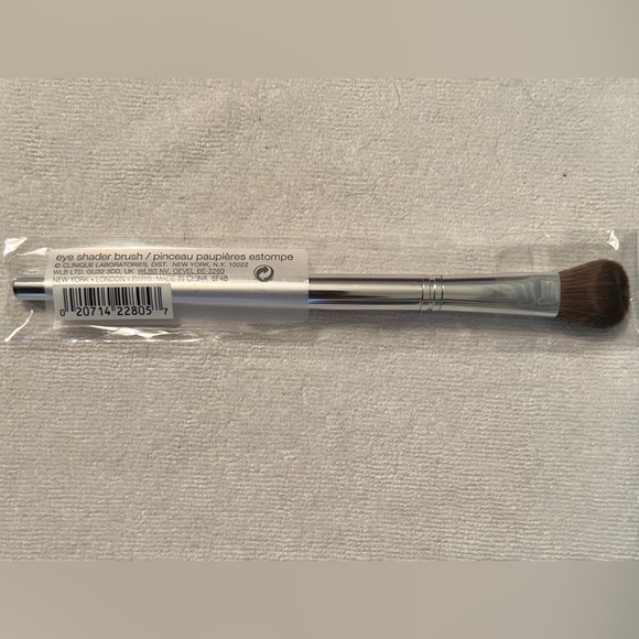 🌟NIB🌟 CLINIQUE Eye Shader Brush 🌟BRAND NEW🌟 - Picture 7 of 8